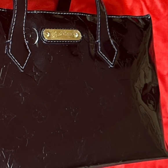 WOW POSHMARK - Louis Vuitton Beautiful Black Vernis Wilshire Shoulder Bag - Picture 2 of 16